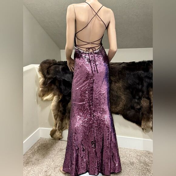 Sexy & Stunning Sequins and Beads Strappy Backless Mermaid Gown - Picture 9 of 12